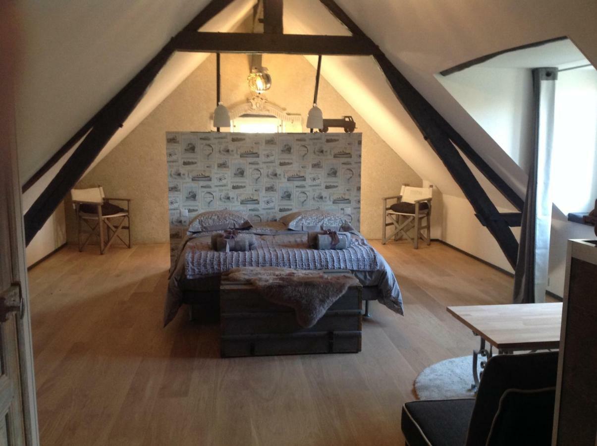Le Moulin De Chareau Bed and Breakfast Reugny  Eksteriør billede